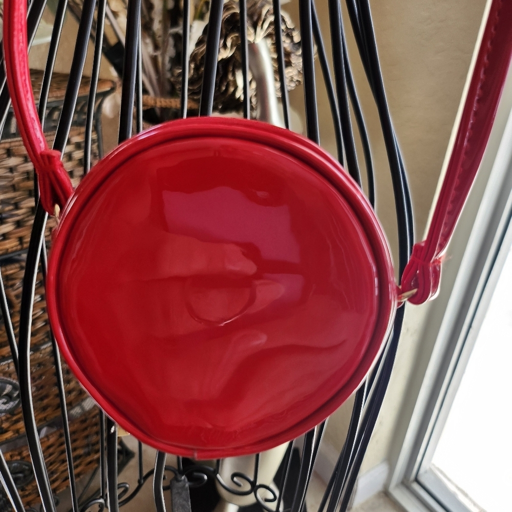 Marc Jacobs Mini Crossbody patent leather Round Bag NWOT